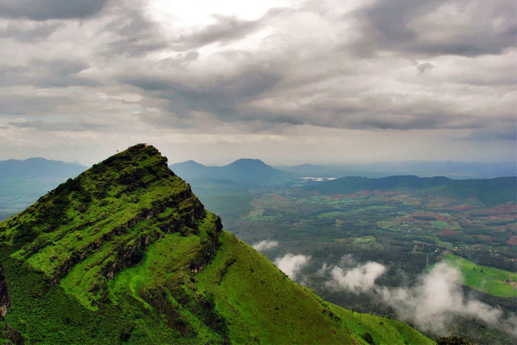 2. Baba Budangiri (Datta Peeta)